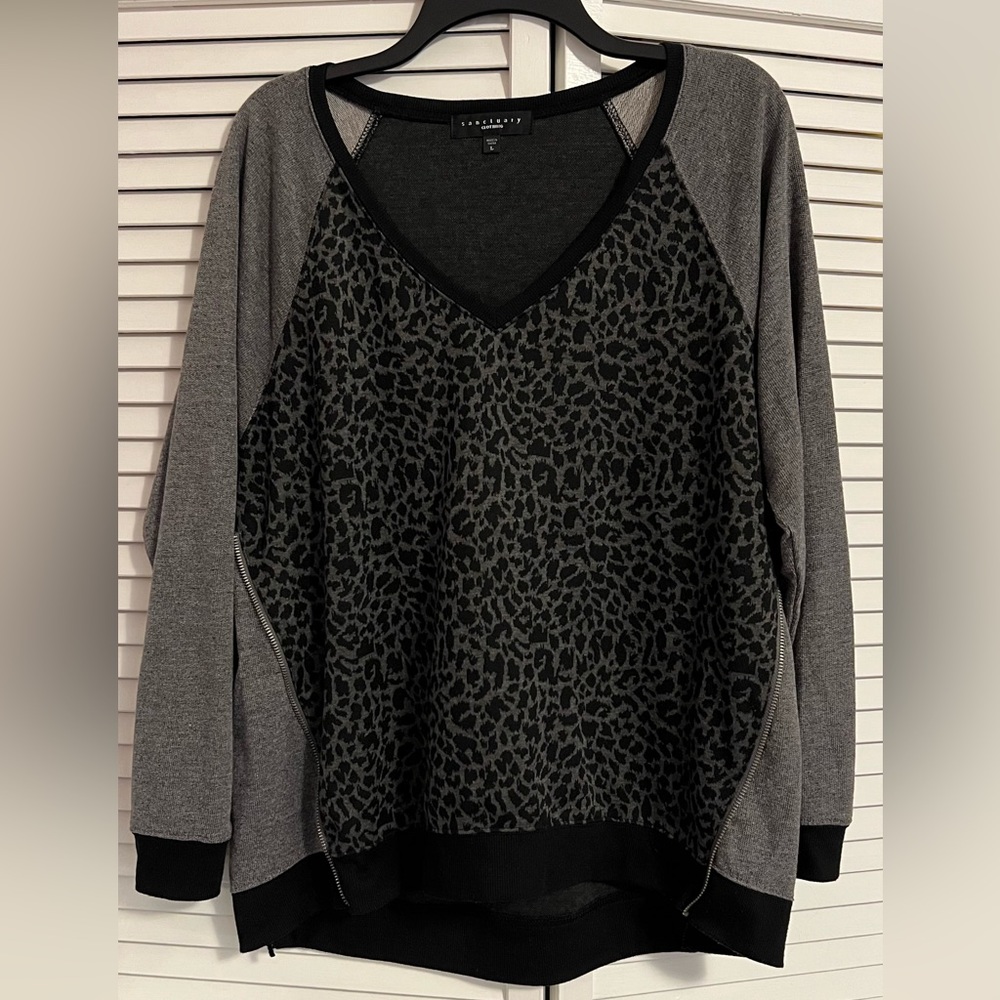 Sanctuary Long Sleeve, Leopard Print, Zipper Detail Top, Size Large